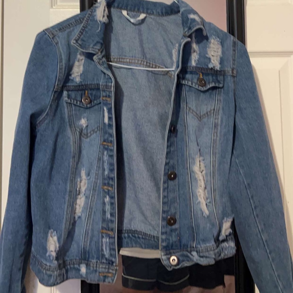 Jean jackets - Picture 2 of 2